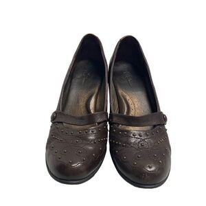 BORN Crown Women’s Block Heels Hand Crafted Brown Leather Studded Strap Size 8